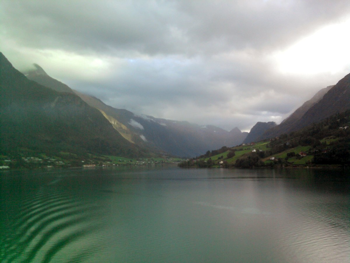 Cruising in the Nordic fjord